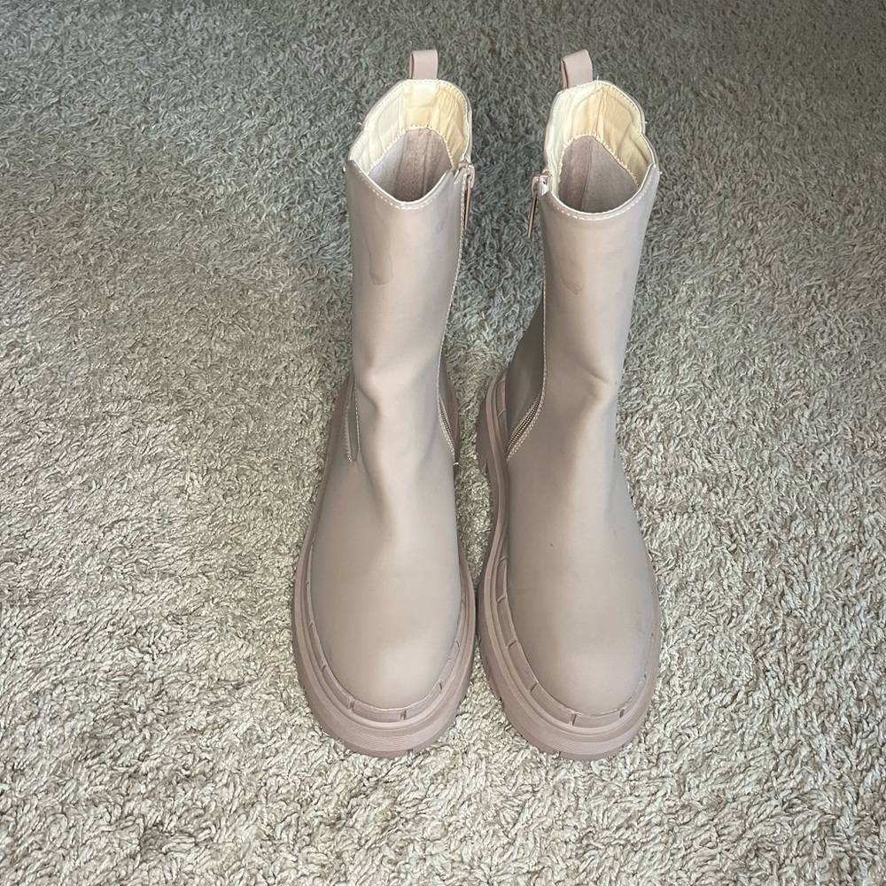 Faux Leather Chunky Chelsea Boots Size 10 - Picture 2 of 12